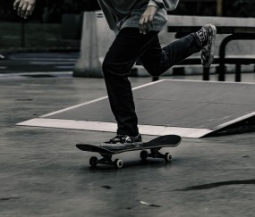 开云体育平台APP-范弗利特数据全面爆炸，湖人防线遭独行侠新核撕裂