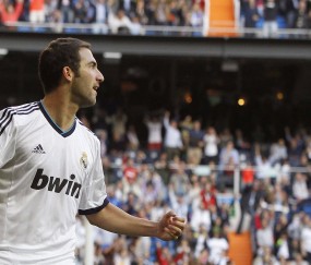 开云体育中国-跨界统治力，从黄蜂踏平步行者到戈贝尔西甲德比接管，解读赛场唯一性的诞生