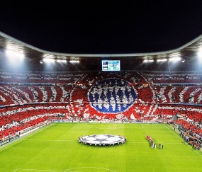 开云足球直播-从红土到草地，德约科维奇如何扛起全队，完成温网逆转法网的传奇征程