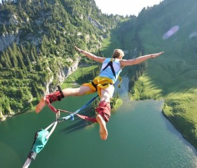开云足球直播-逆转之夜，张镇麟的火焰与江苏的坚韧