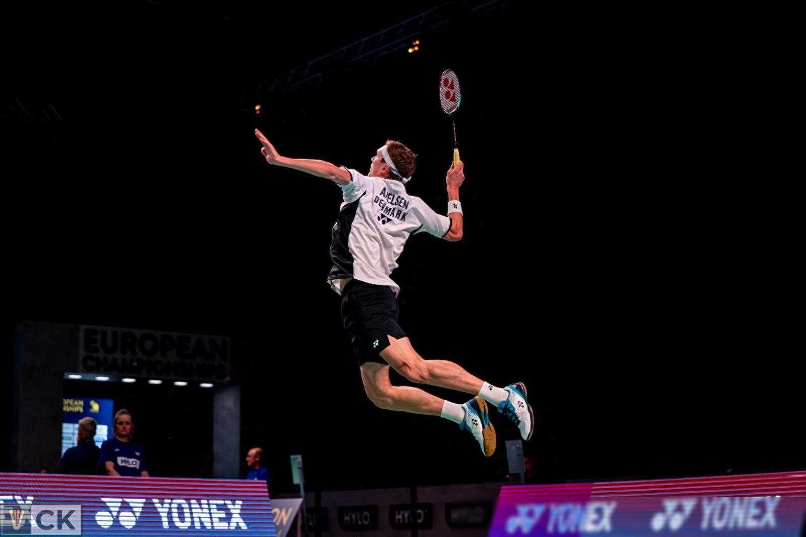 马来西亚羽毛球队力克英格兰羽毛球队，安赛龙高光表现