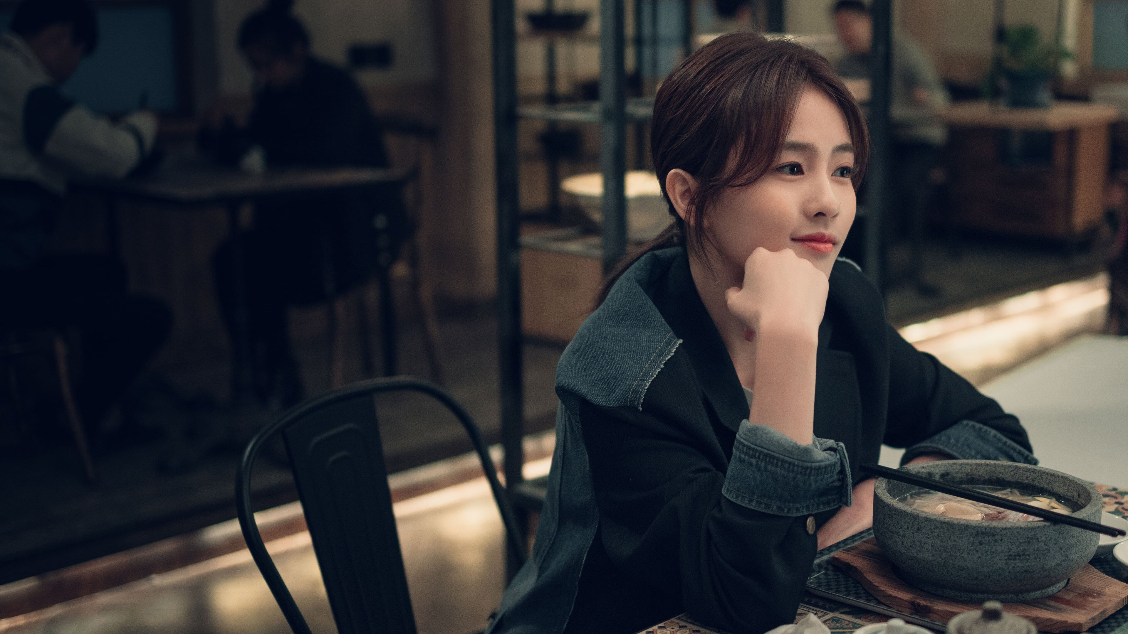 哥伦比亚防守锁死丹麦，迪巴拉成为关键先生