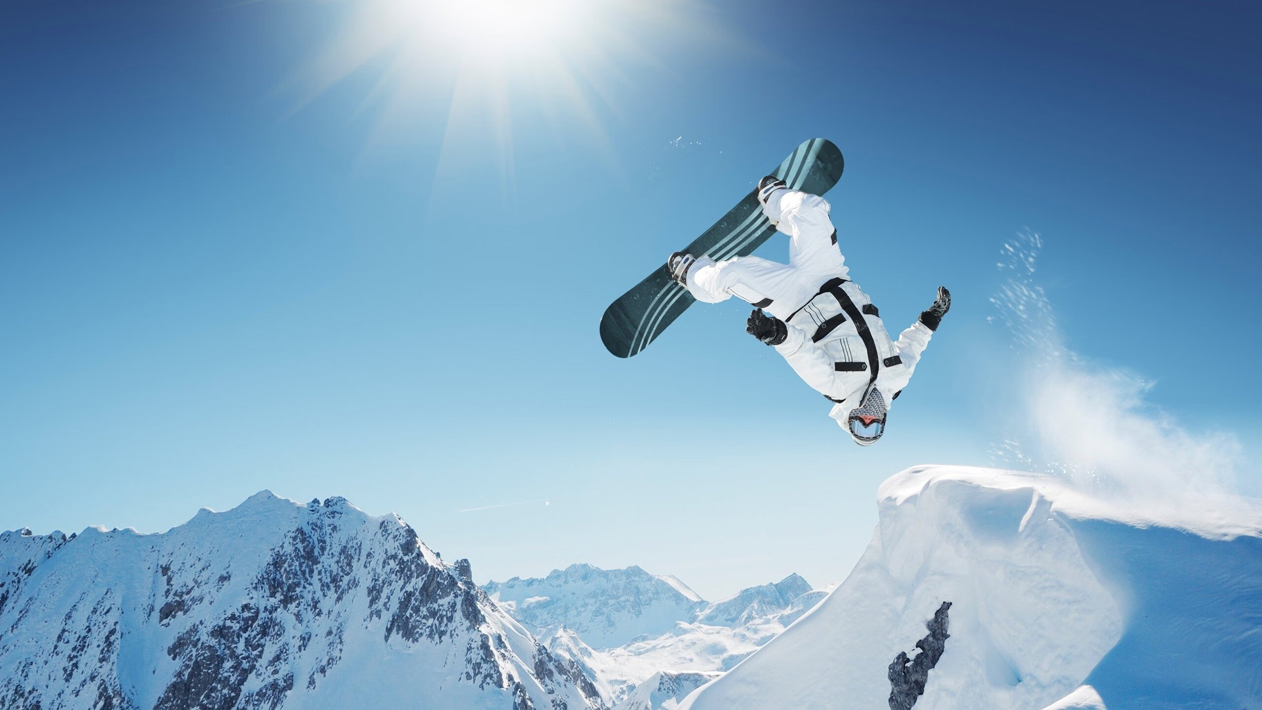 篮网对阵尼克斯,字母哥统治全场的纽约之夜